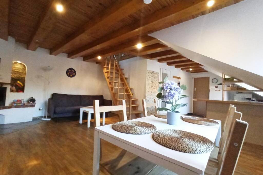 Private Sauna & 4 Bedrooms Old Town Rooftop Apartment VNO Exterior foto